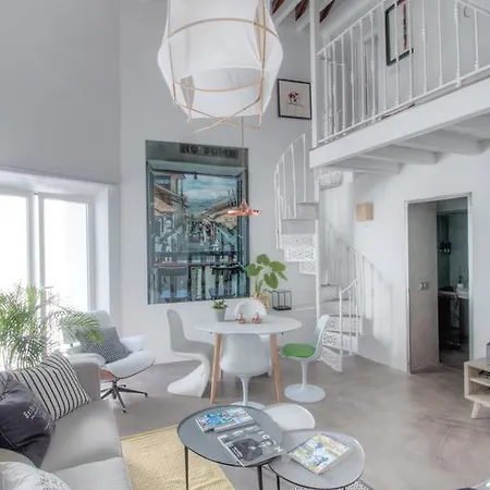 Duplex Junto A Mezquita. 公寓